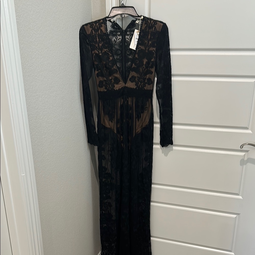 Black Long Sleeve Crew Neck Cocktail Gown
